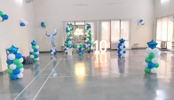 Cricket 10th Birthday Balloon Decoration