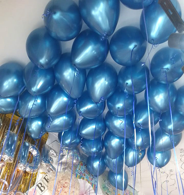 Blue chrome helium balloon with a reflective finish delivered by Funzoop Helium Shop